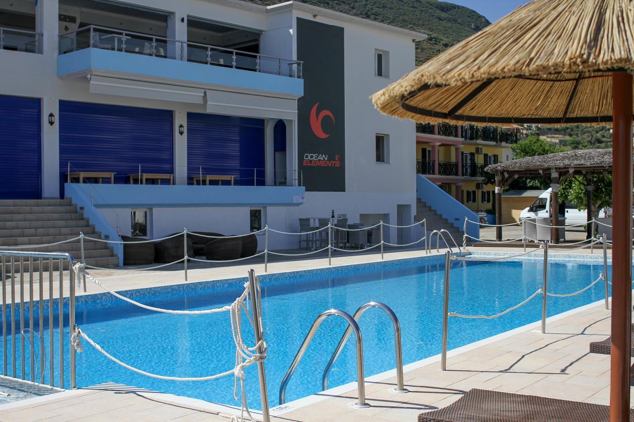 Surf Hotel Vasiliki (Lefkada) Bagian luar foto